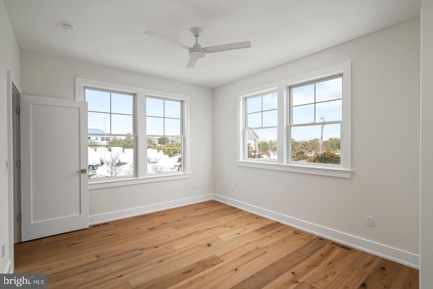 162 D Long Beach Blvd Property Photo 44