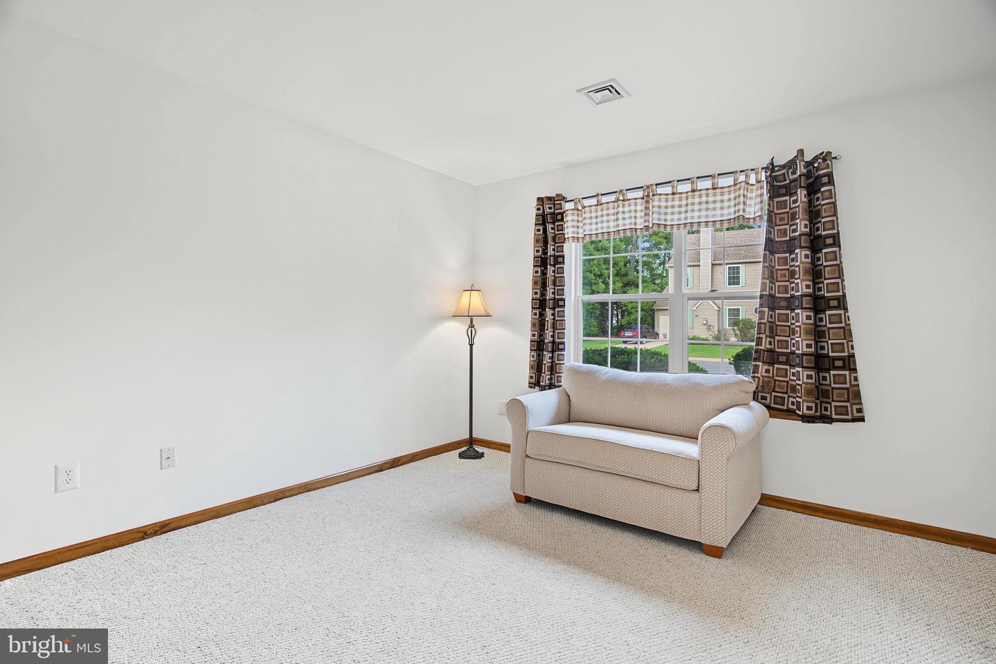 40 Pebble Beach Ln Property Photo 7