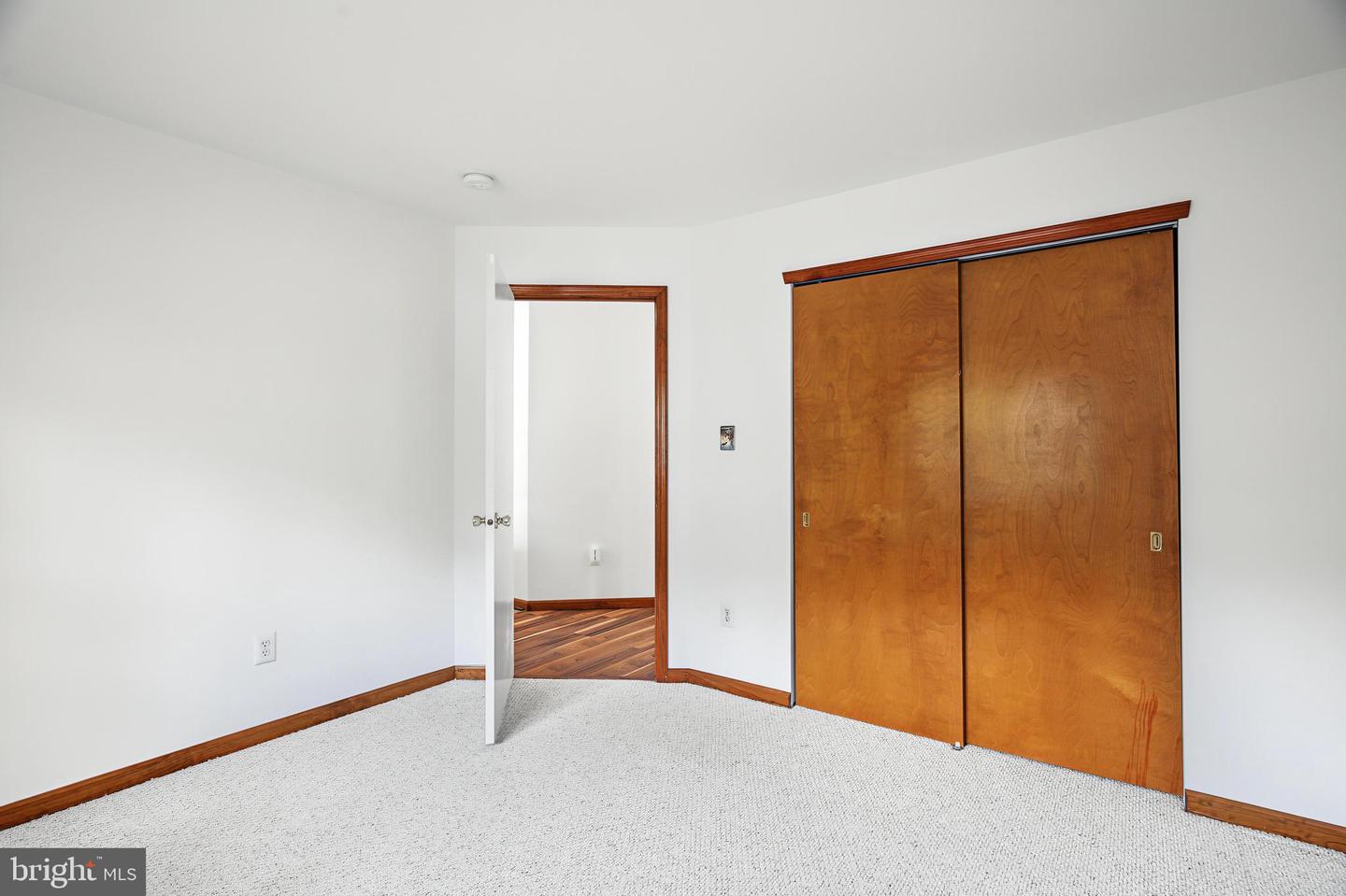 40 Pebble Beach Ln Property Photo 10