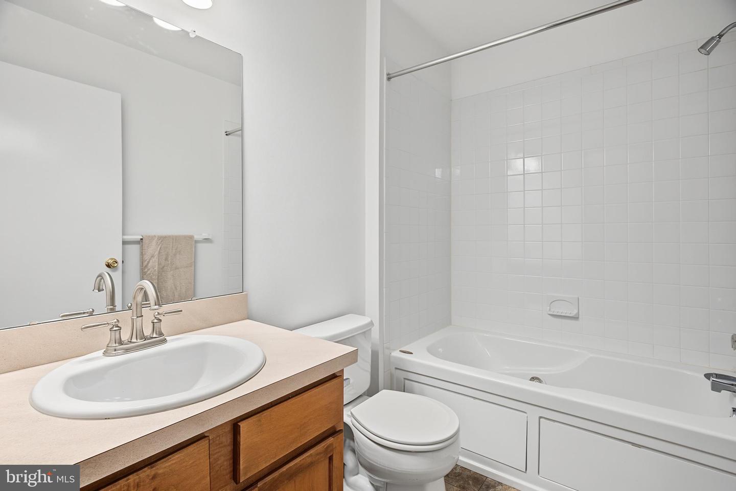 40 Pebble Beach Ln Property Photo 11