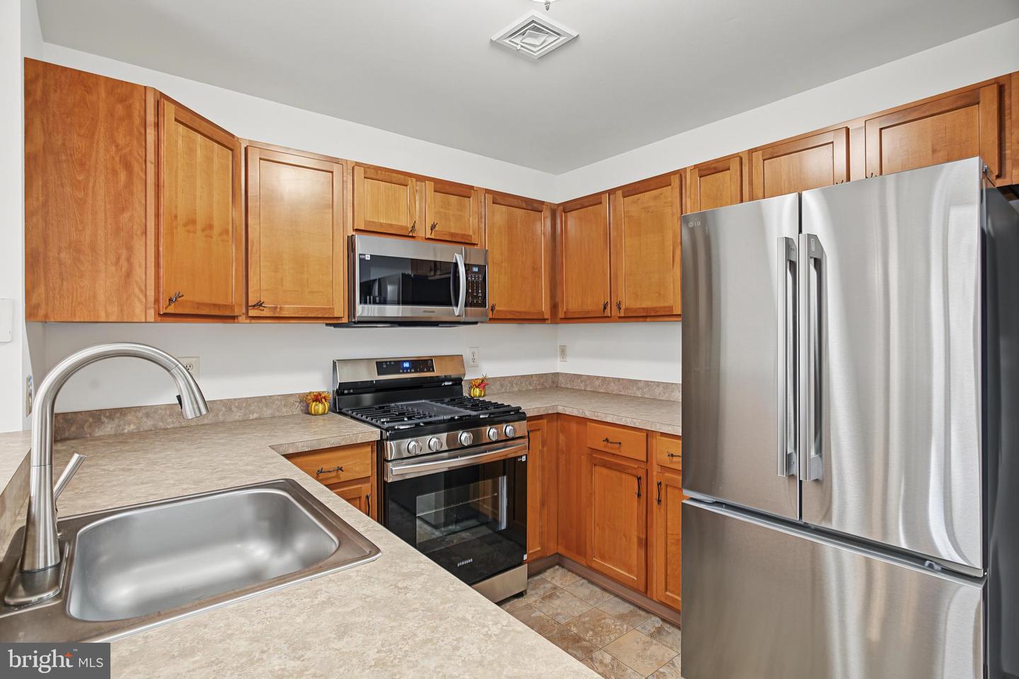 40 Pebble Beach Ln Property Photo 15