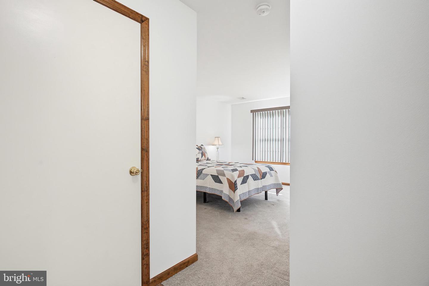 40 Pebble Beach Ln Property Photo 28