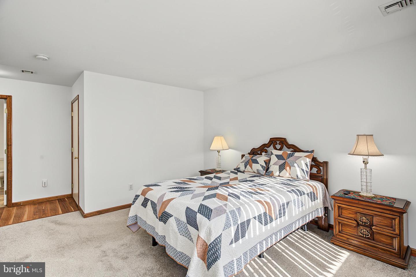 40 Pebble Beach Ln Property Photo 32