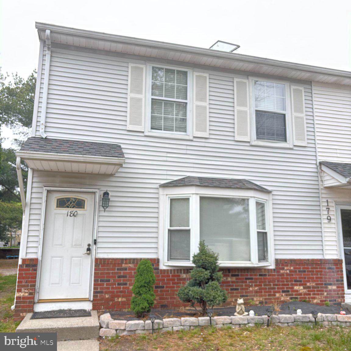 180 Eva Ct Property Photo 1