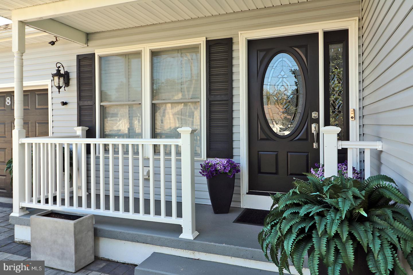 8 Keelson Dr Property Photo 3