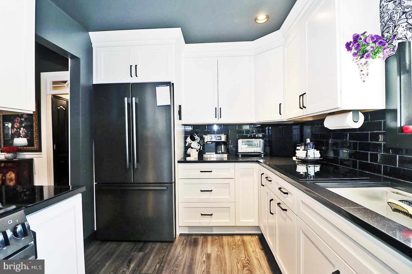 8 Keelson Dr Property Photo 12