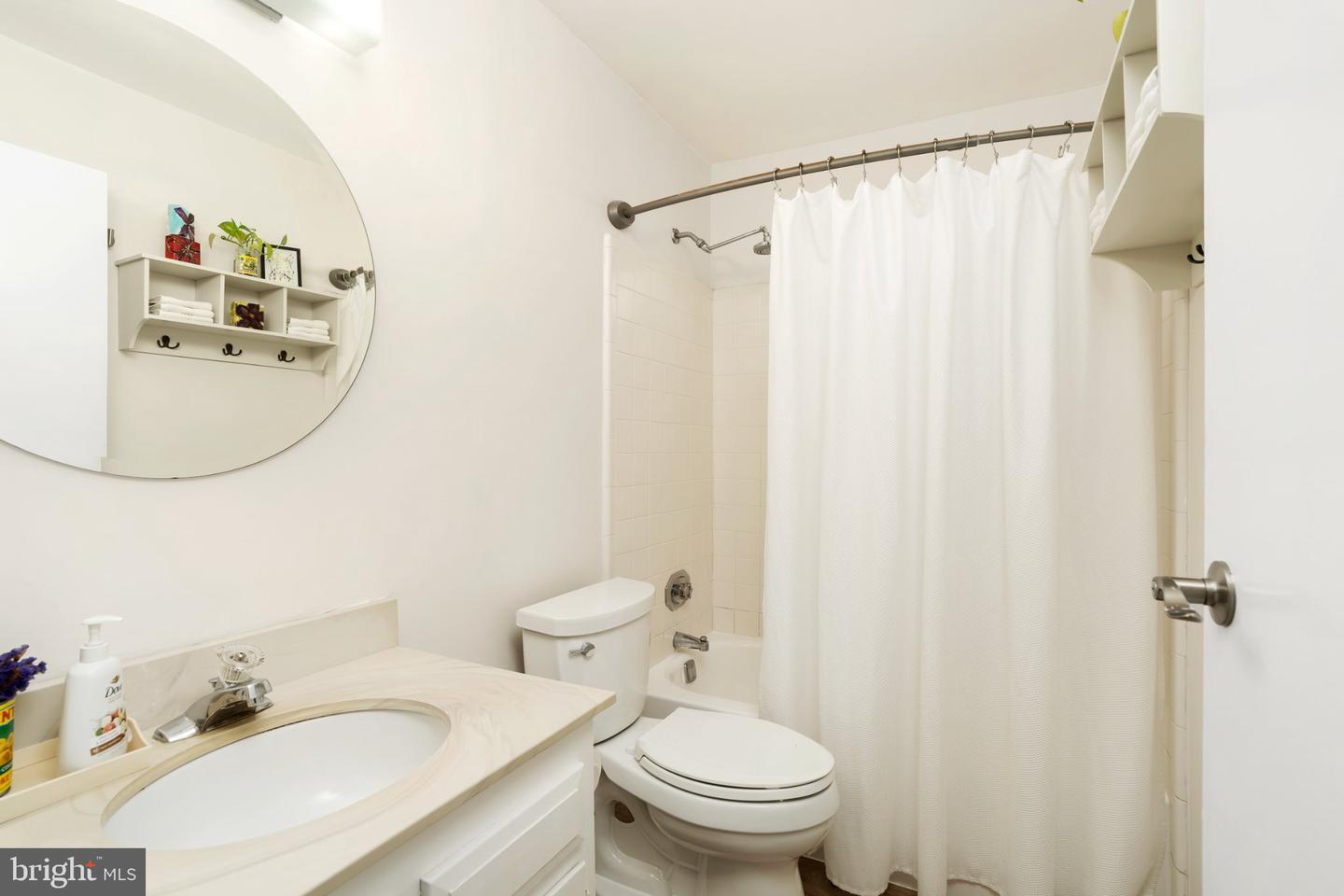 668-c Farrington Ct Property Photo 17