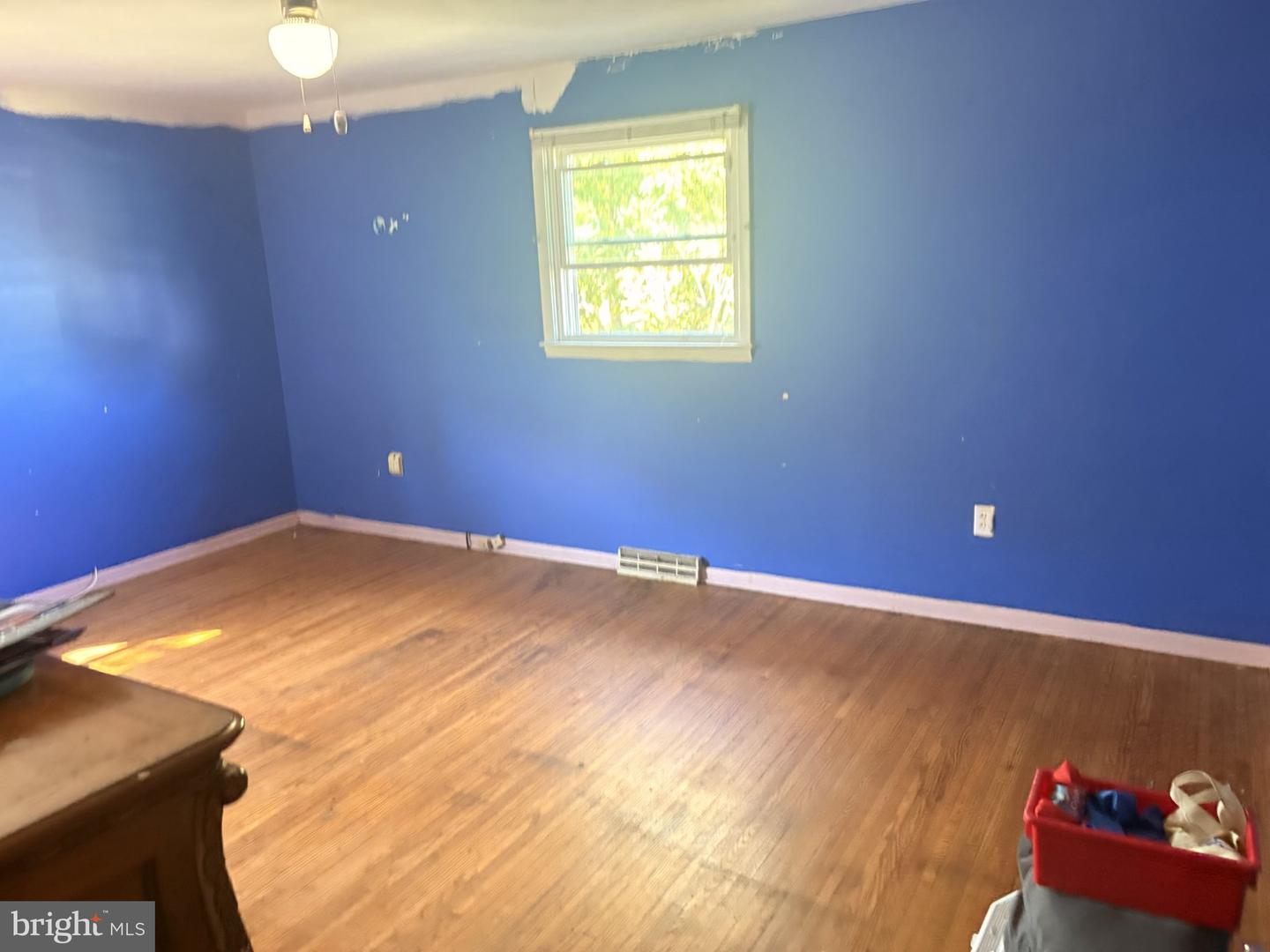 79 Railroad Ave Property Photo 15