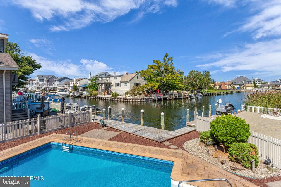 360 Silver Bay Rd Property Photo 44
