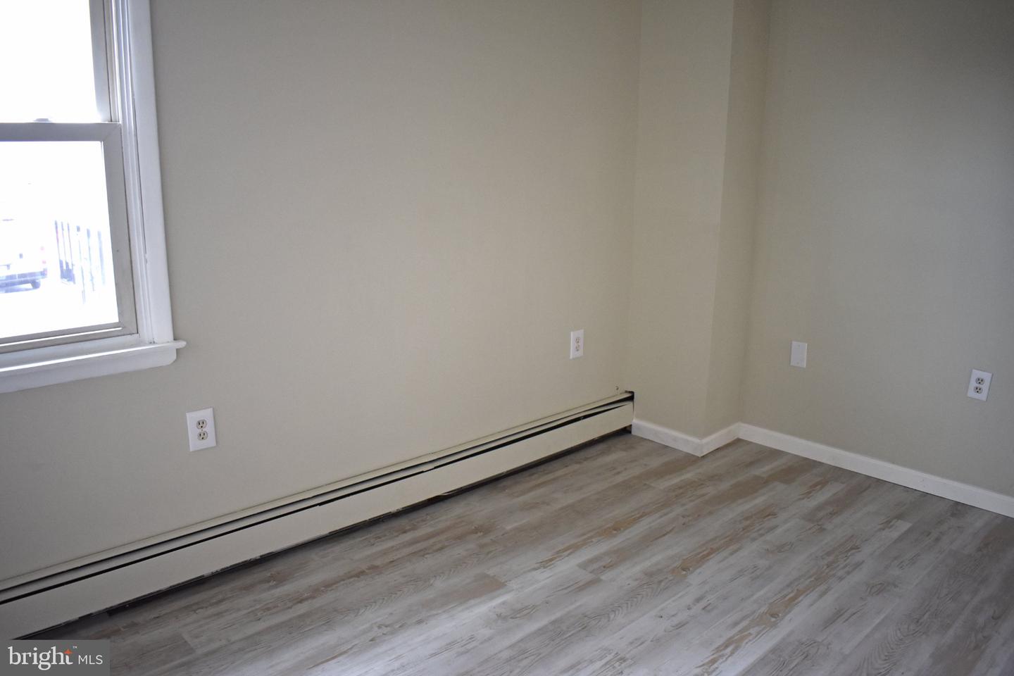 916 Radio Rd Property Photo 5