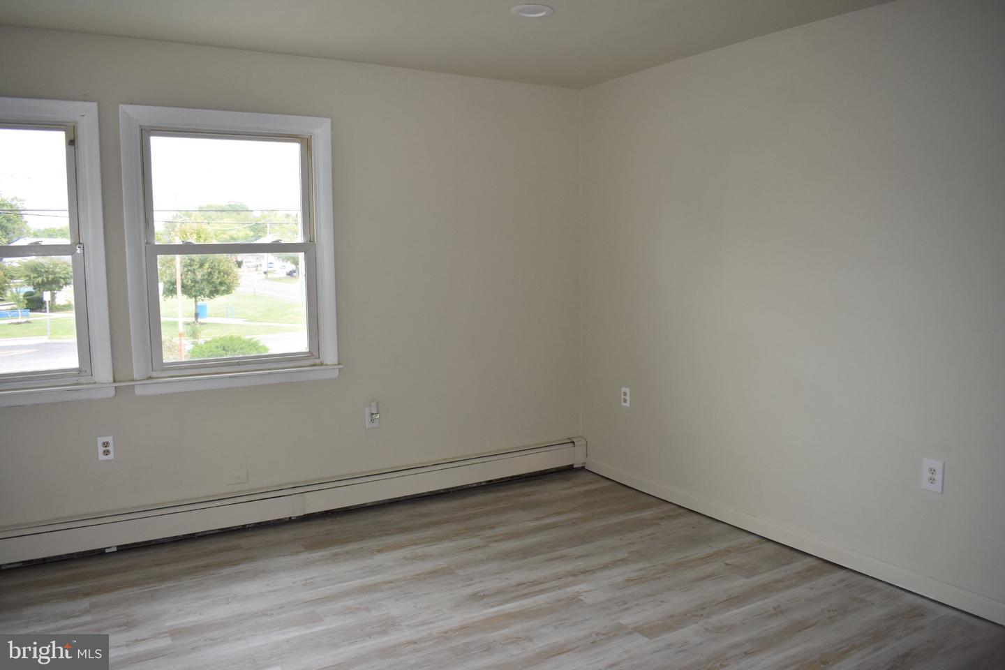 916 Radio Rd Property Photo 11
