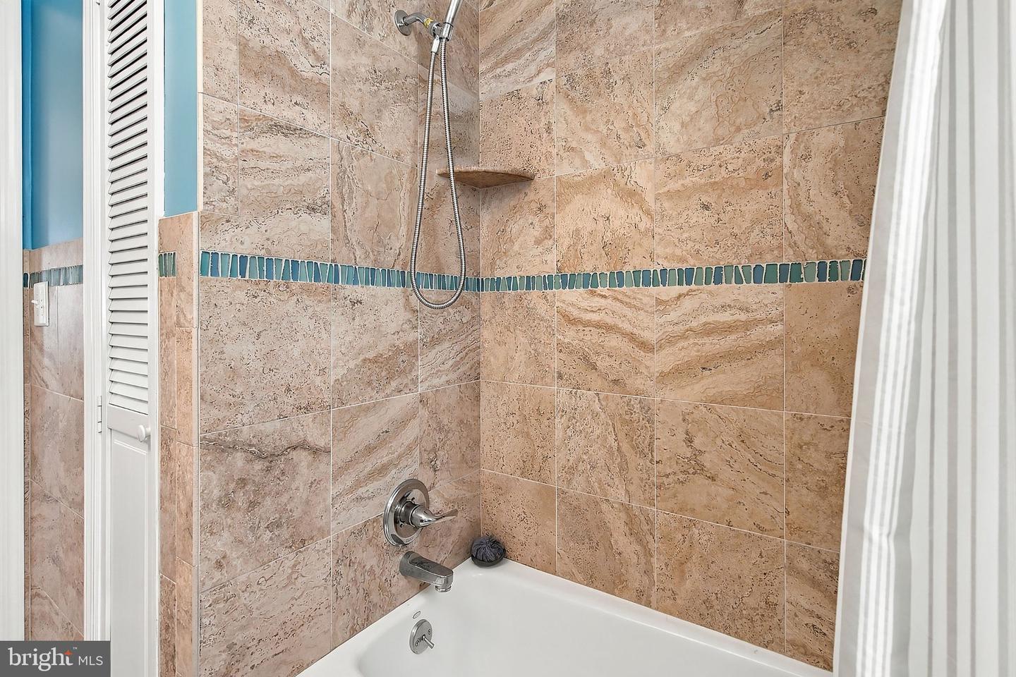 404 Coral St Property Photo 23