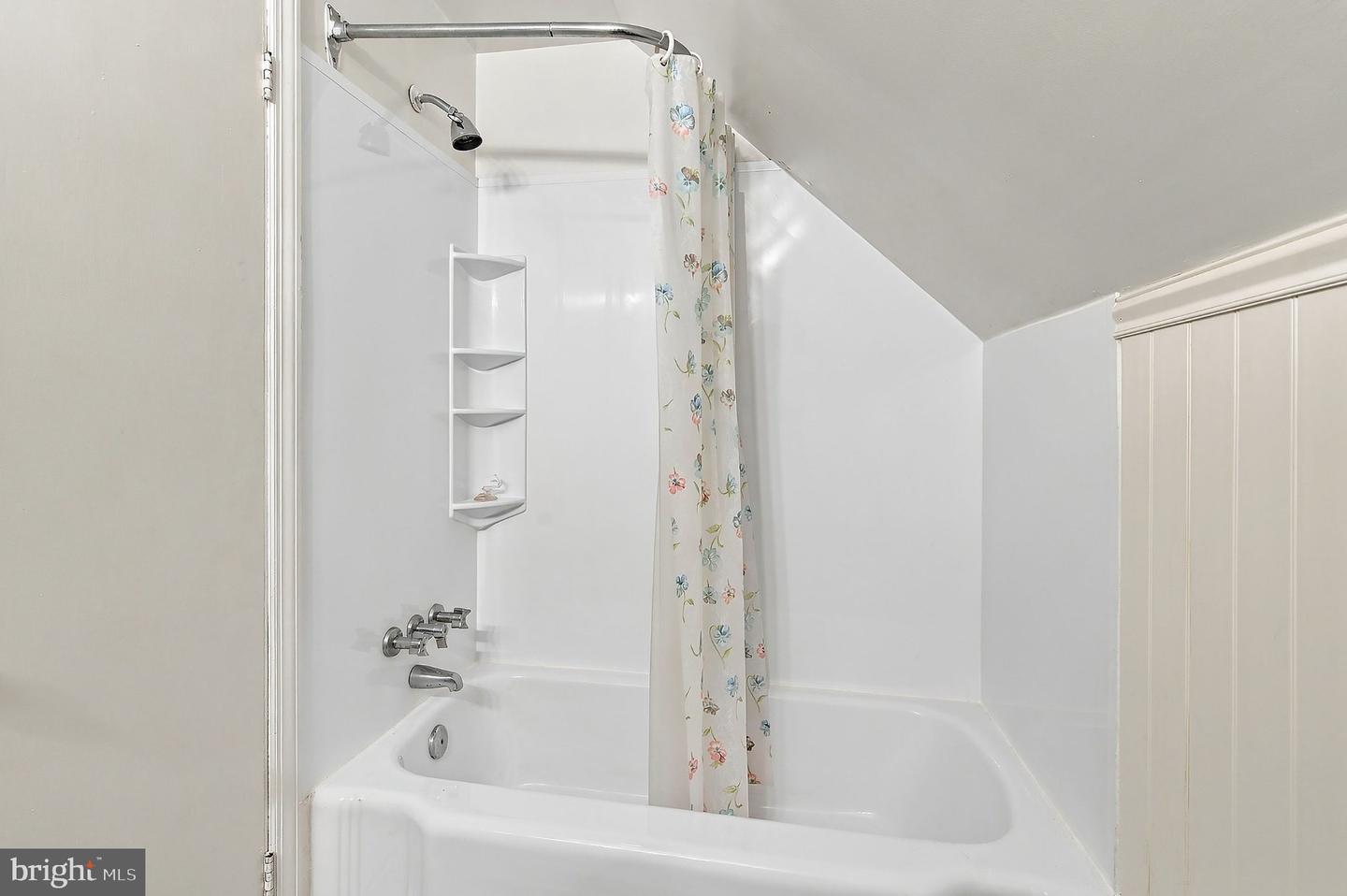 404 Coral St Property Photo 28