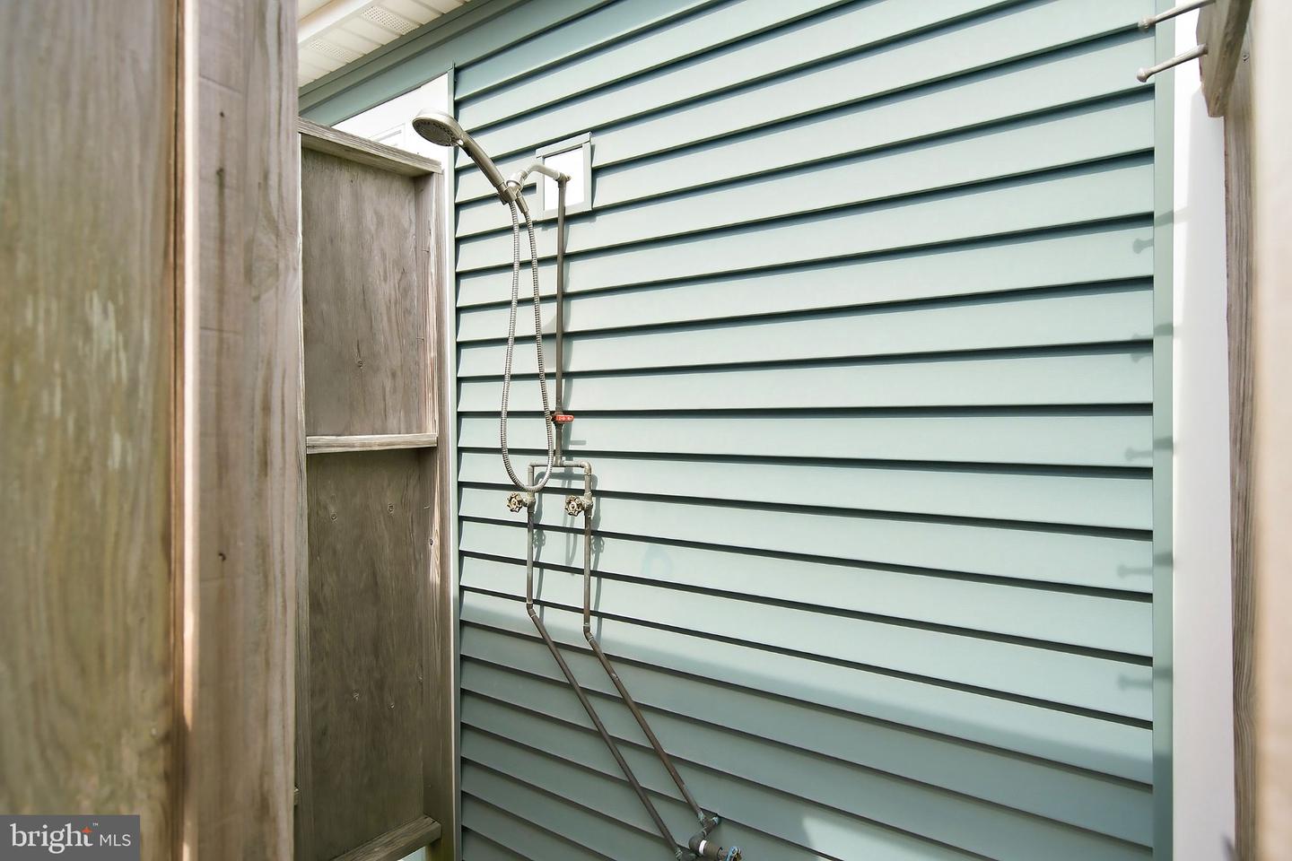 404 Coral St Property Photo 29