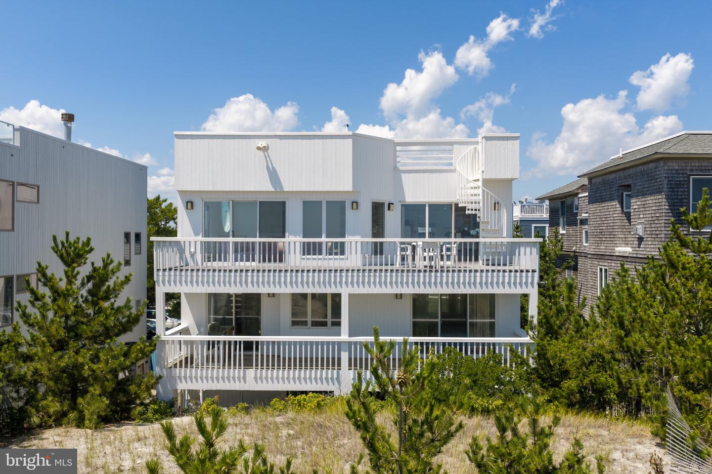 5303 Long Beach Blvd #d Property Photo 1