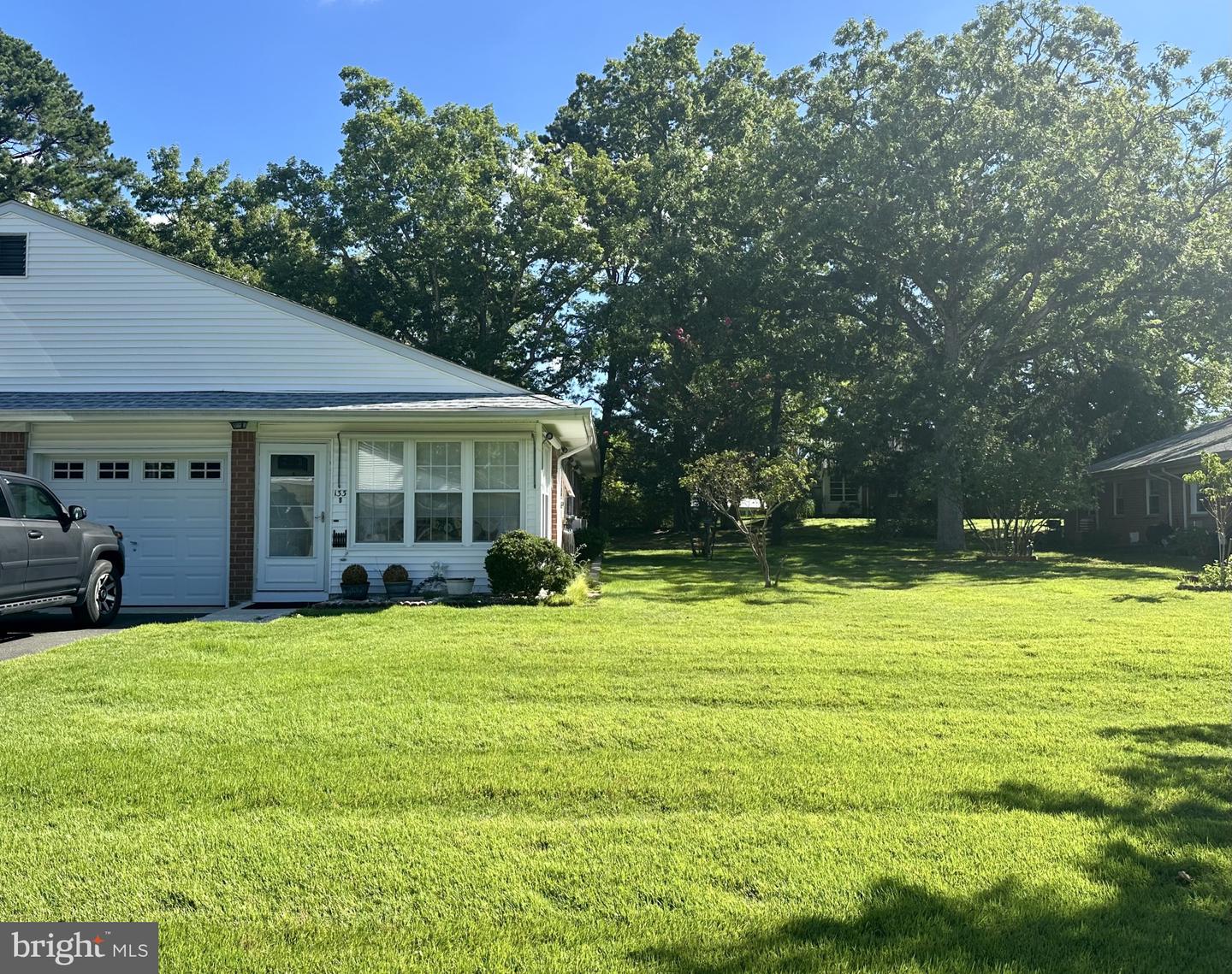 133 Azalea Dr #b Property Photo 1