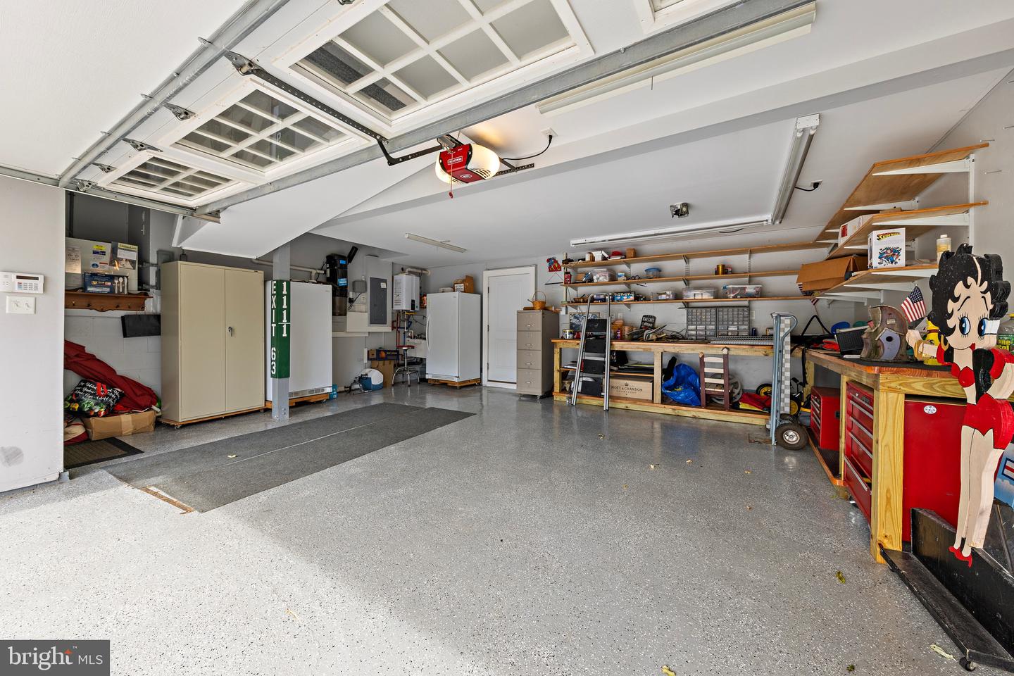 1060 D Long Beach Blvd. Property Photo 73