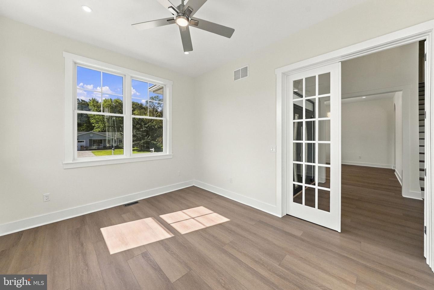 208 Country Club Blvd Property Photo 21