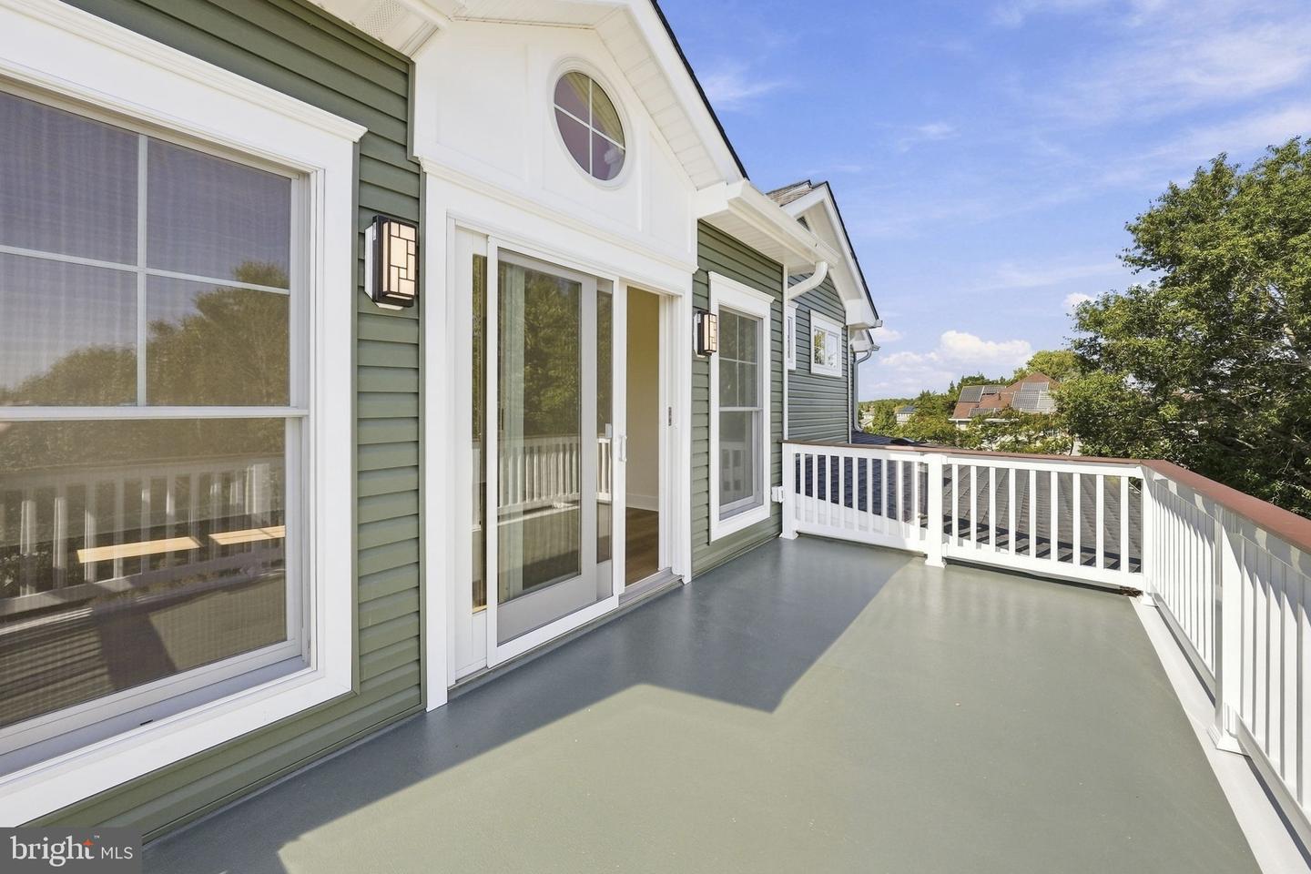 208 Country Club Blvd Property Photo 28