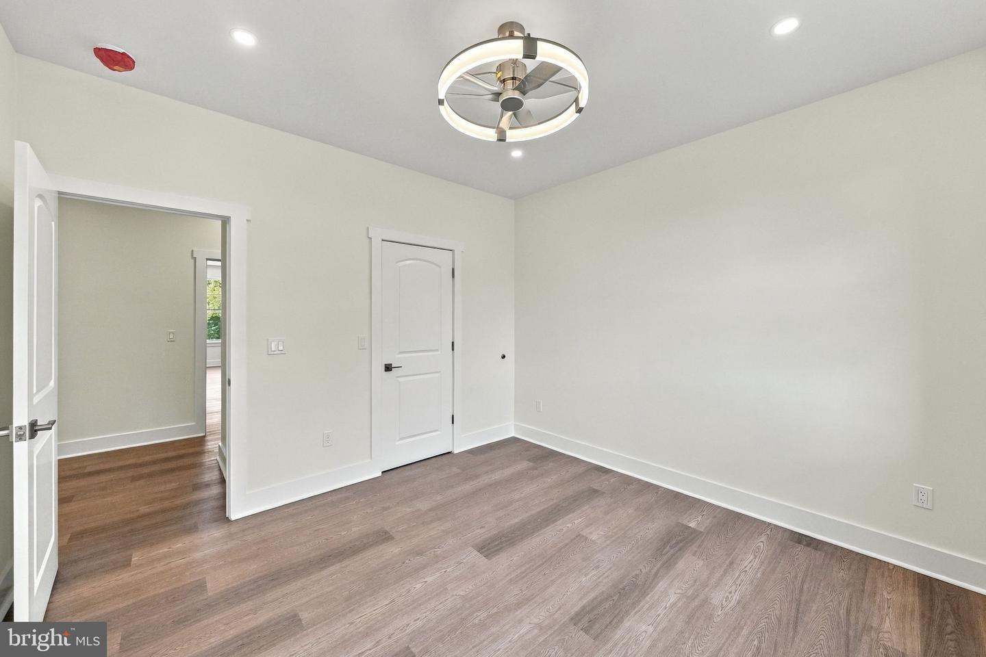 208 Country Club Blvd Property Photo 34