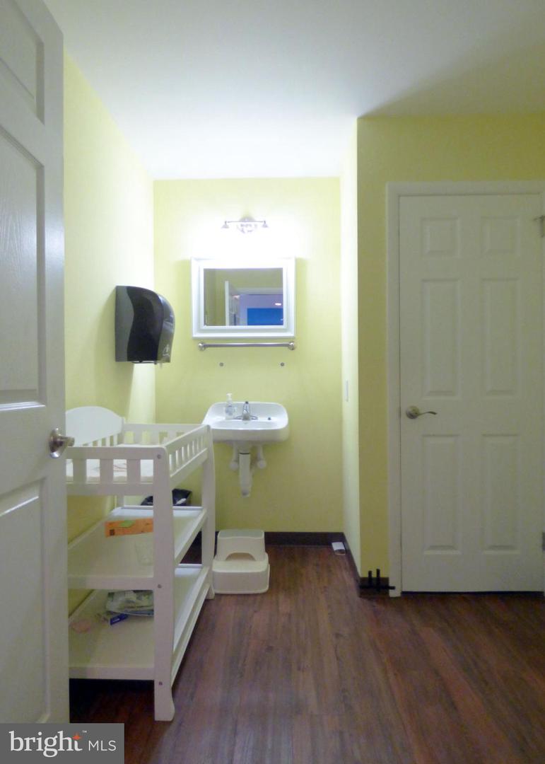 364 S Broadway Property Photo 20