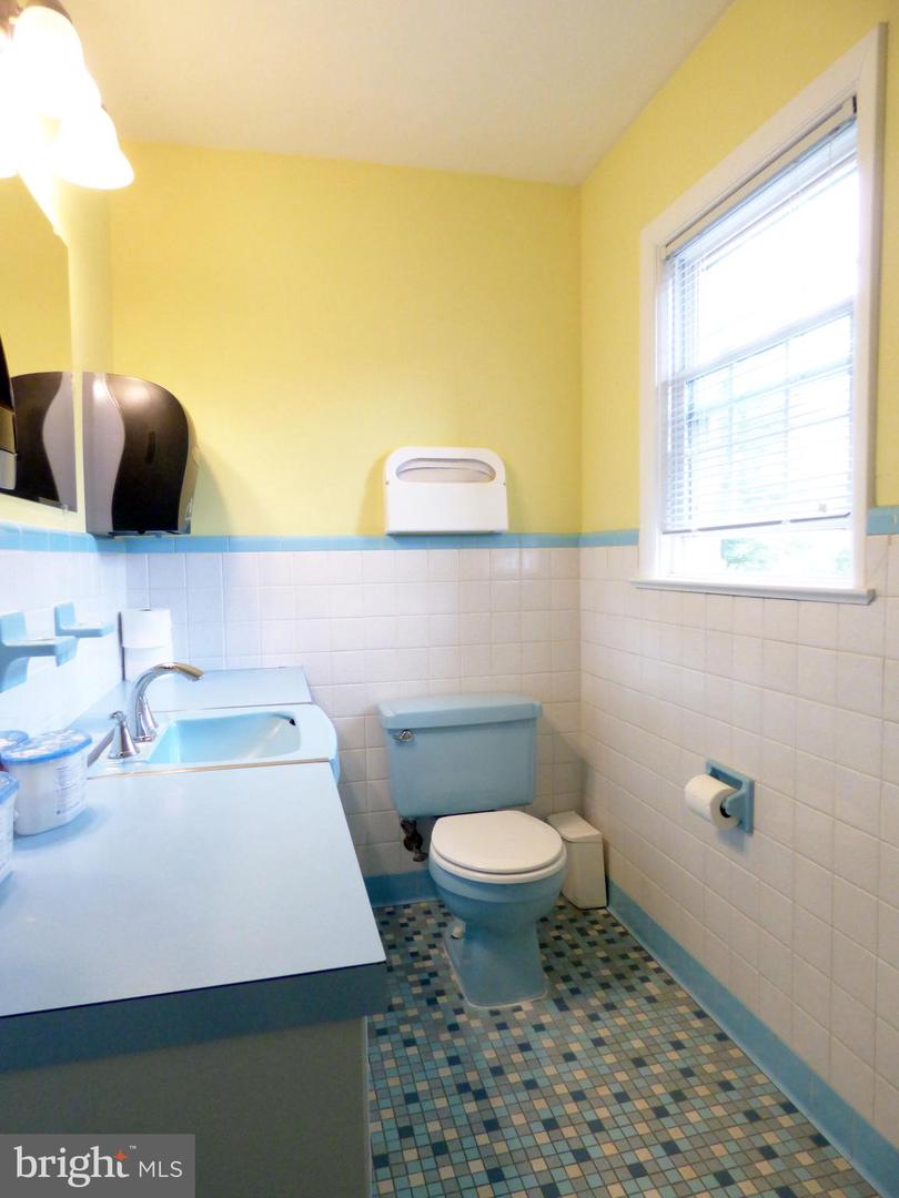 364 S Broadway Property Photo 22
