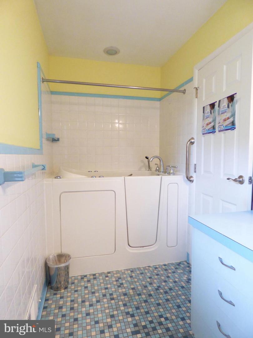 364 S Broadway Property Photo 24
