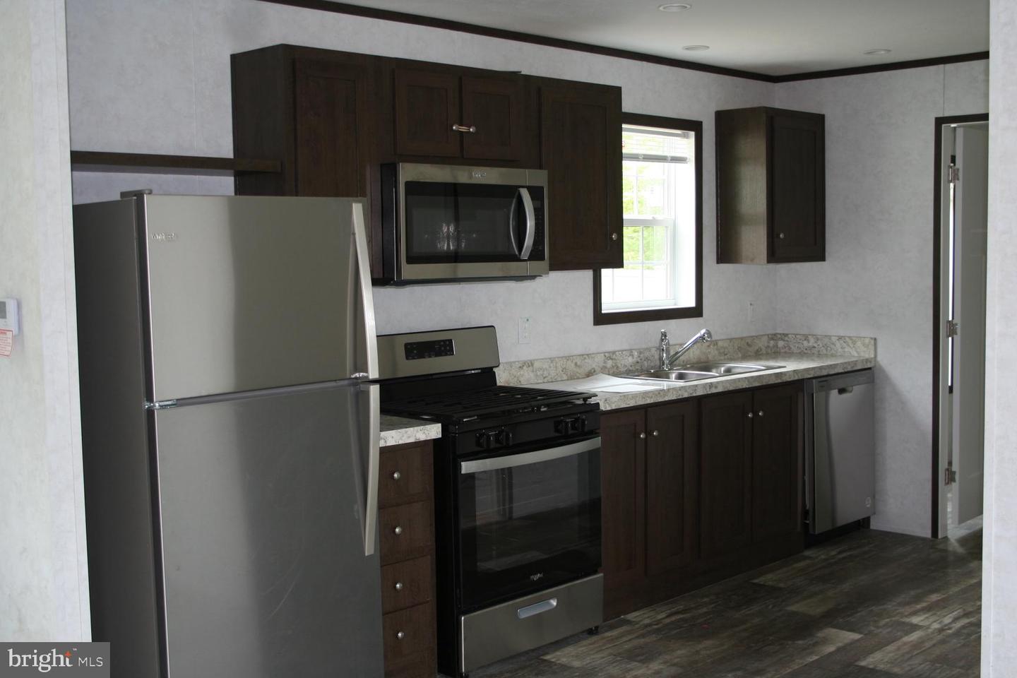 57 E Quilleytown Rd Property Photo 3