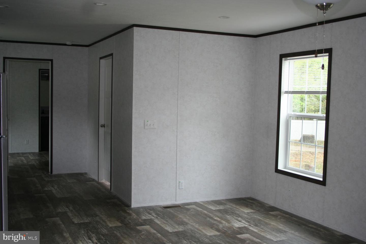 57 E Quilleytown Rd Property Photo 4