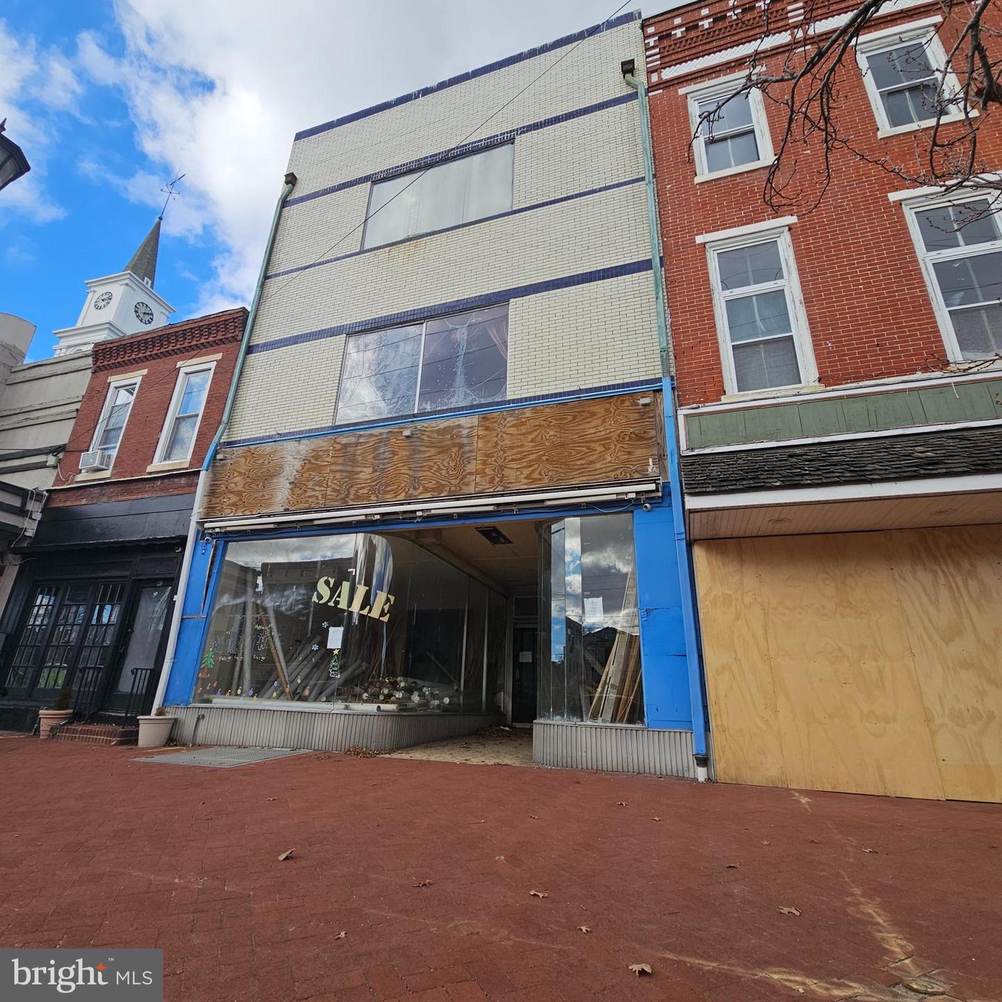 138 W Broadway #138-140 Property Photo 2