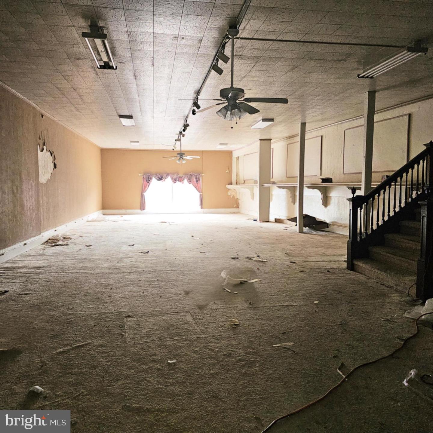 138 W Broadway #138-140 Property Photo 8