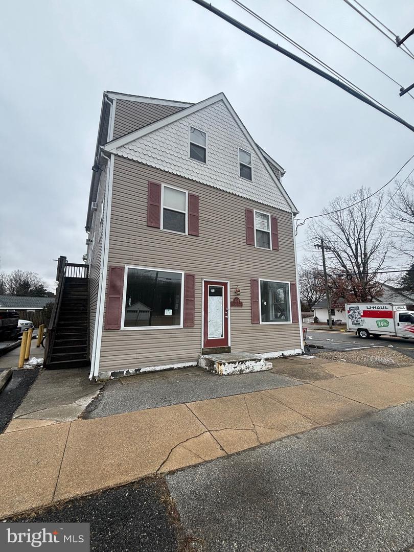 304 N Broadway #a Property Photo 2