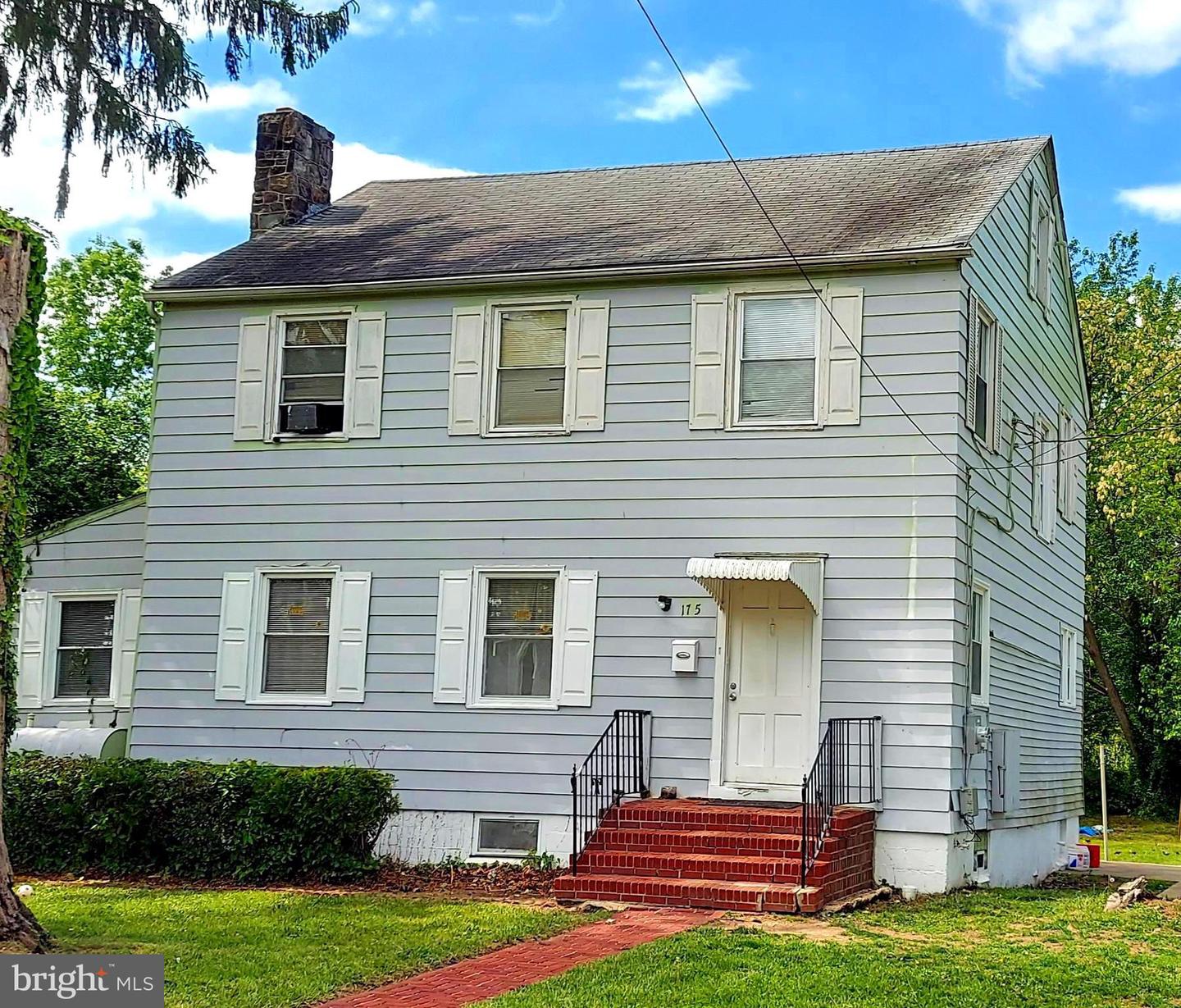 175 Ninth St Property Photo 1