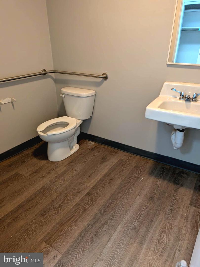 5 Carroll Ave #19 Property Photo 5