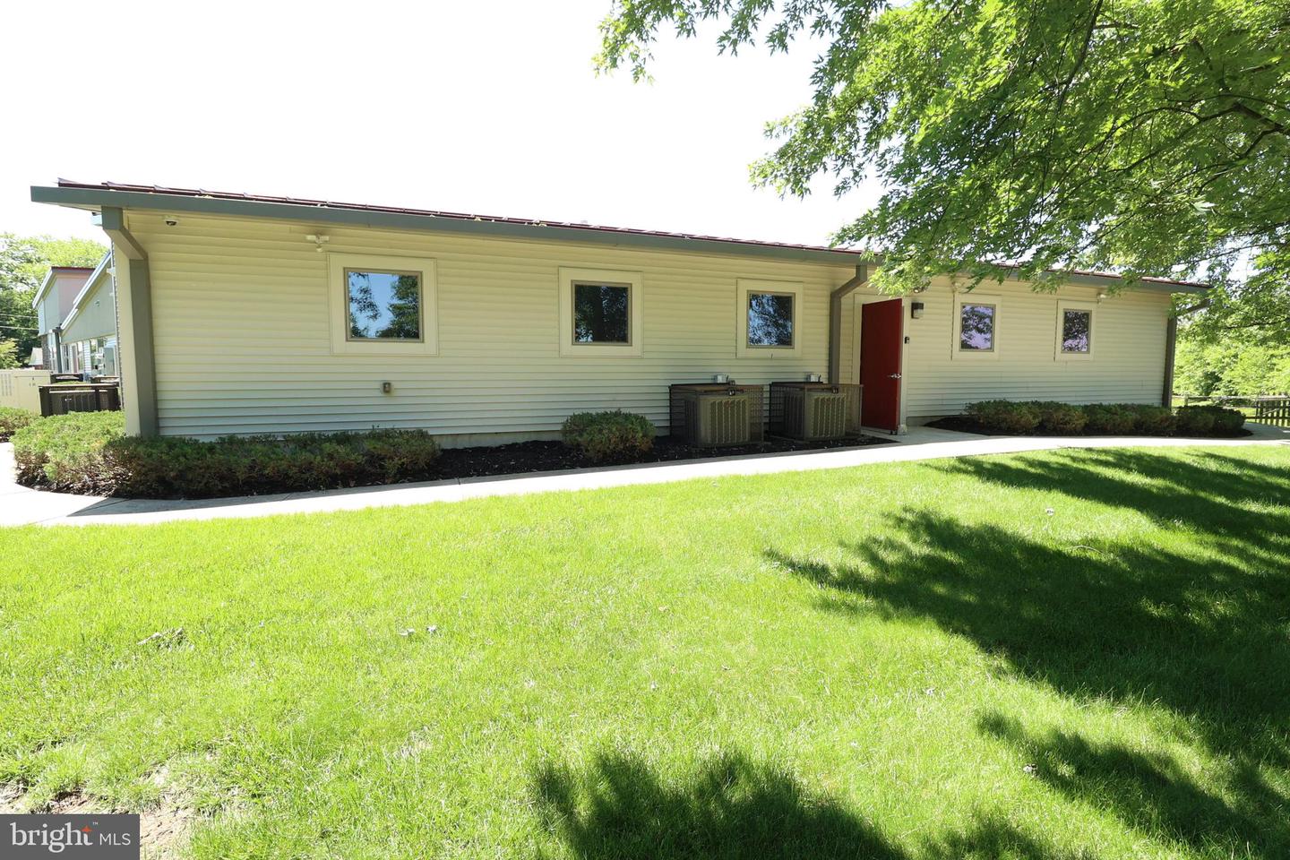 399 Front St Property Photo 47