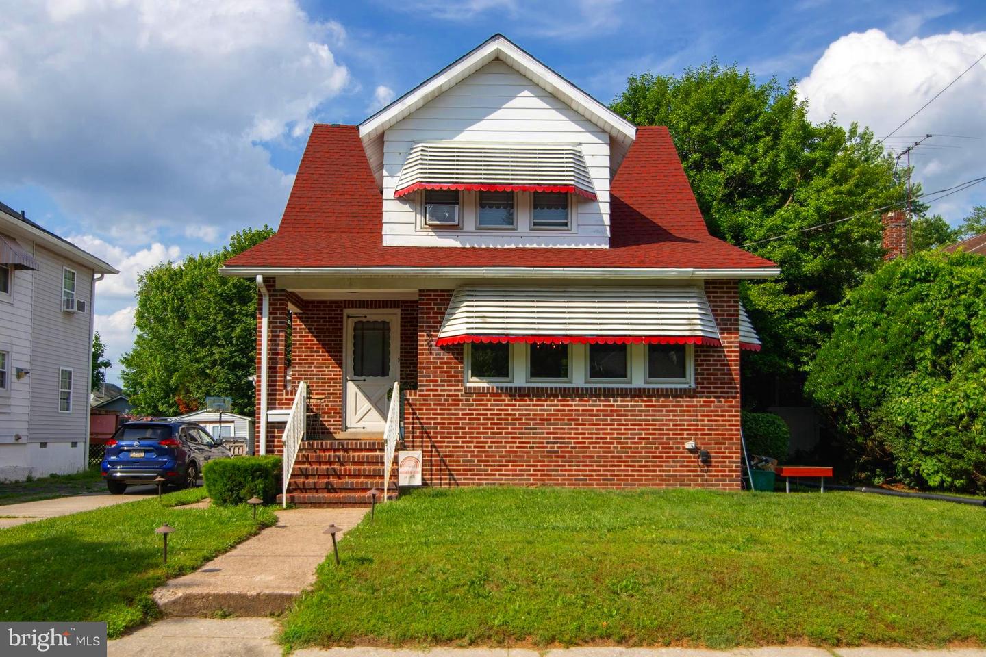 31 Elvin Ave Property Photo 1
