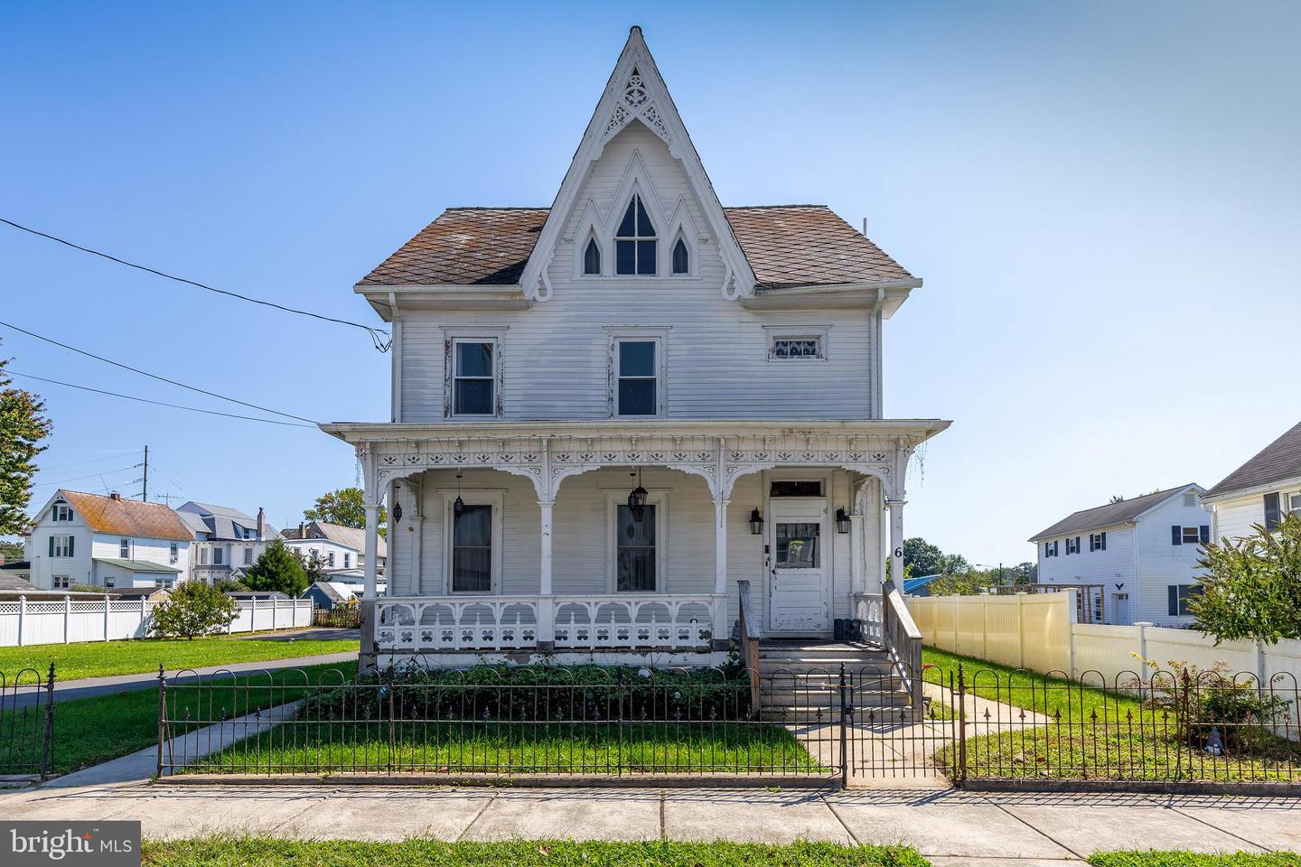 6 Sickler St Property Photo 1