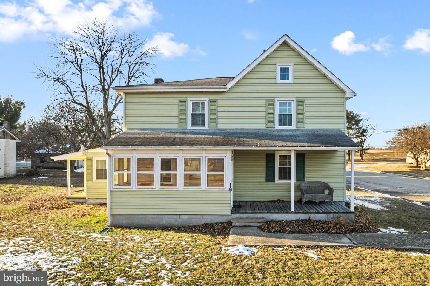 39 Main St Property Photo 1