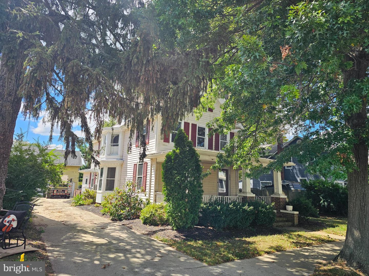 152 N Main St Property Photo 1