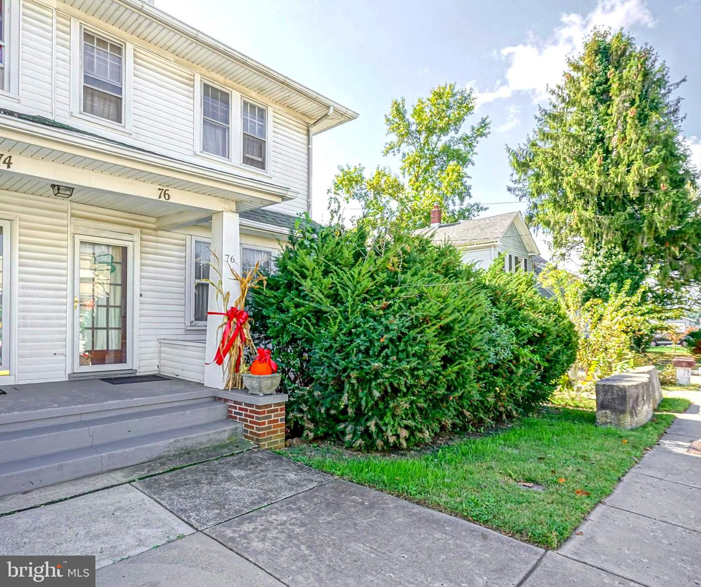 76 Chestnut St Property Photo 1