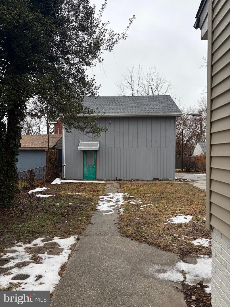 33 Johnson St Property Photo 29