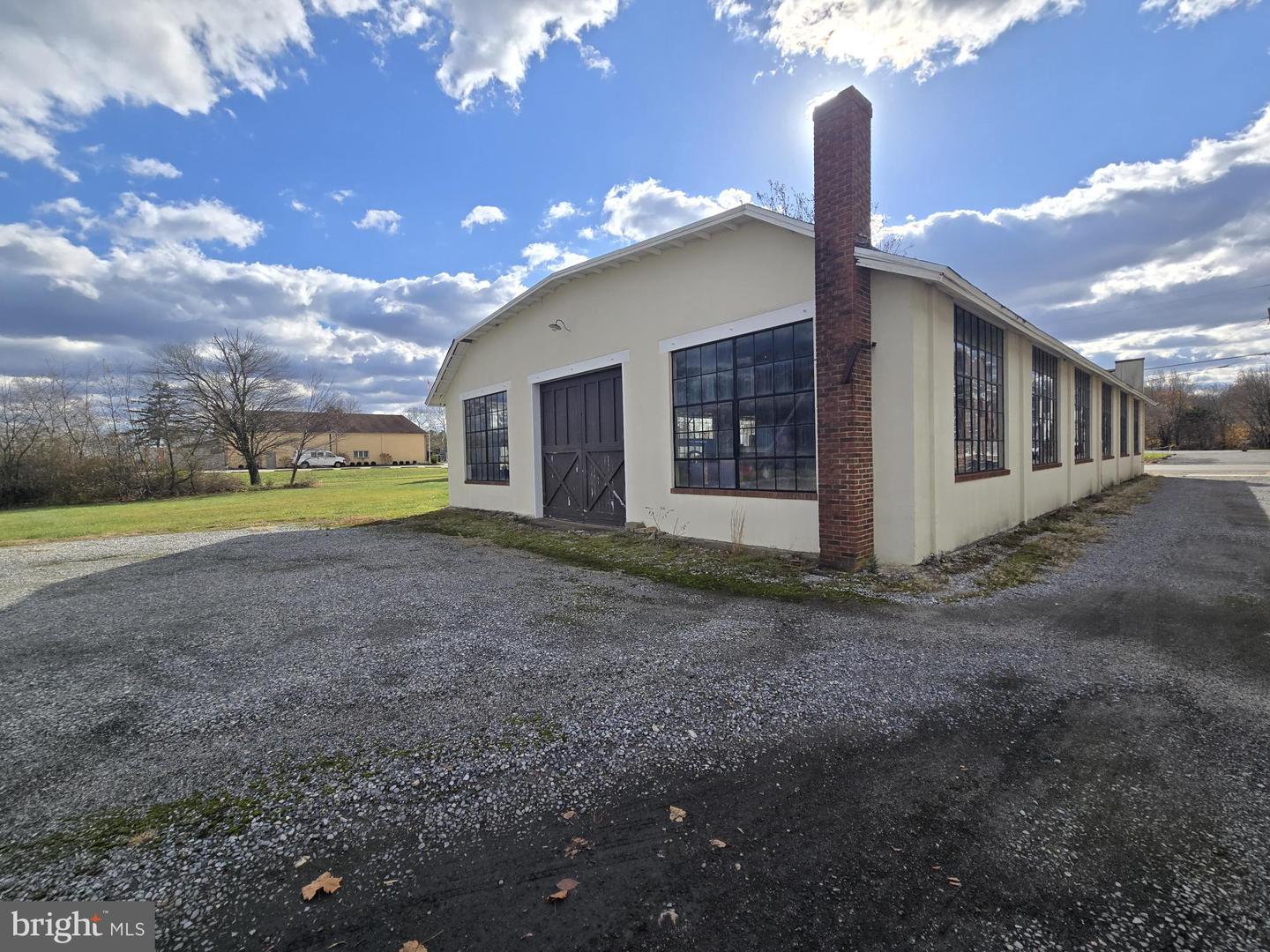 404 Monroeville Rd Property Photo 4