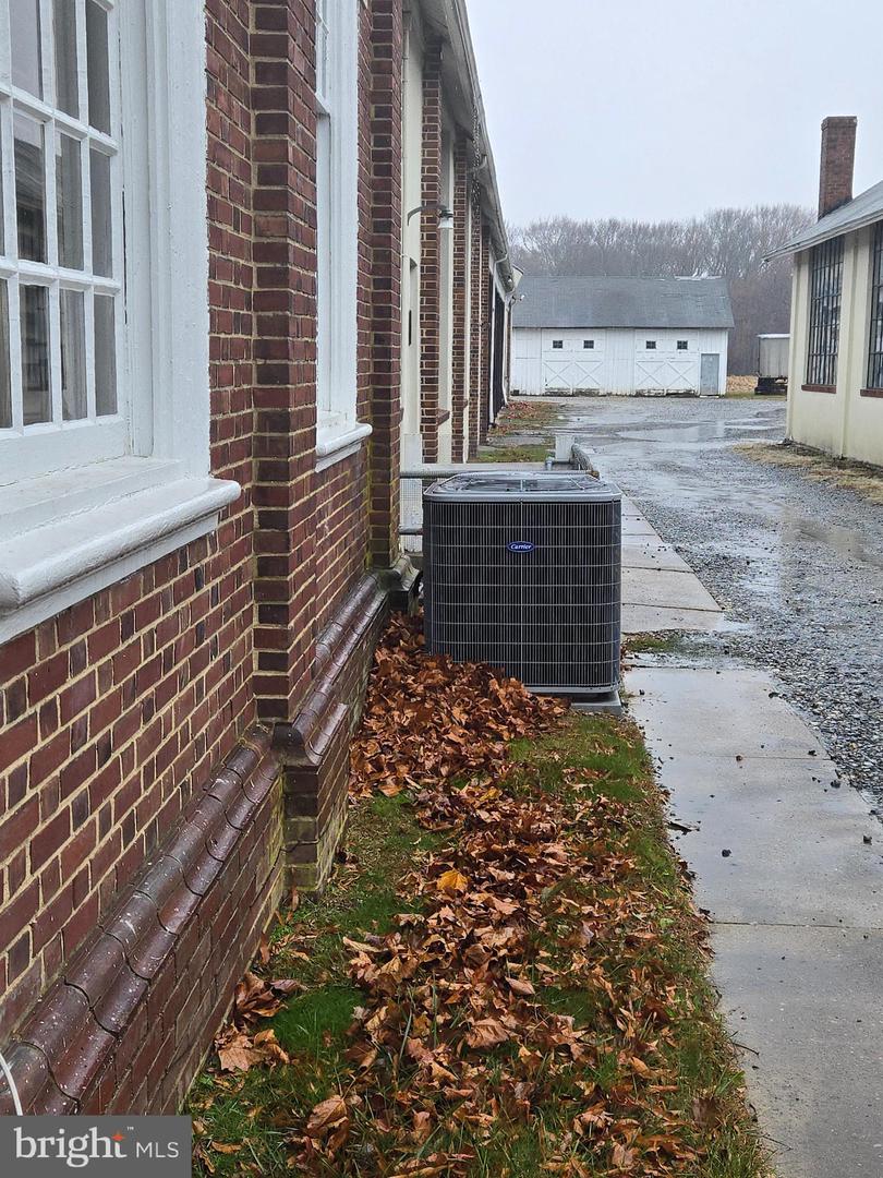 404 Monroeville Rd Property Photo 22