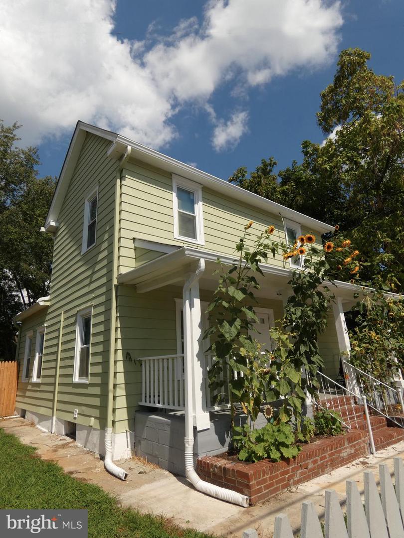 15 Walnut St Property Photo 2