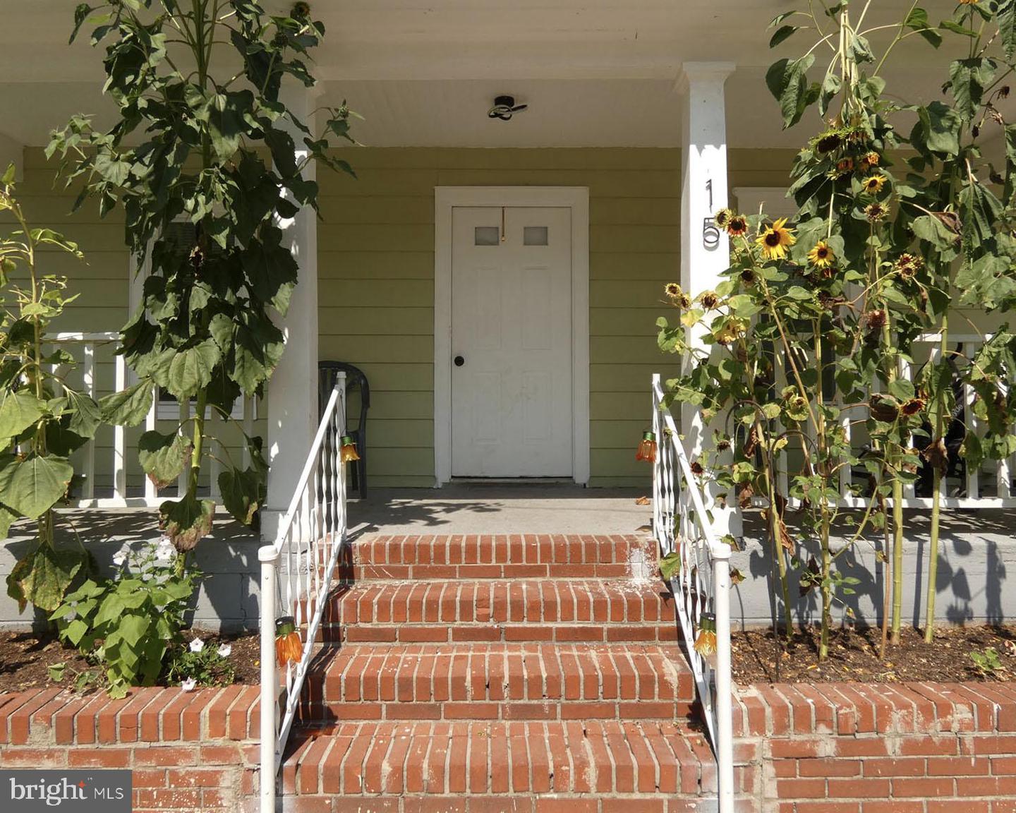 15 Walnut St Property Photo 6