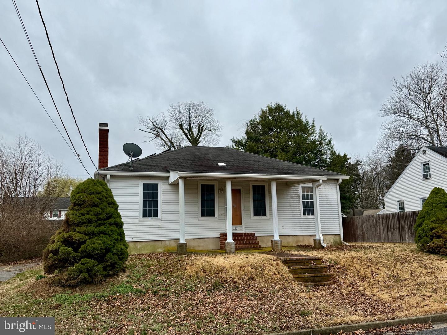 127 Highland Ave Property Photo 1