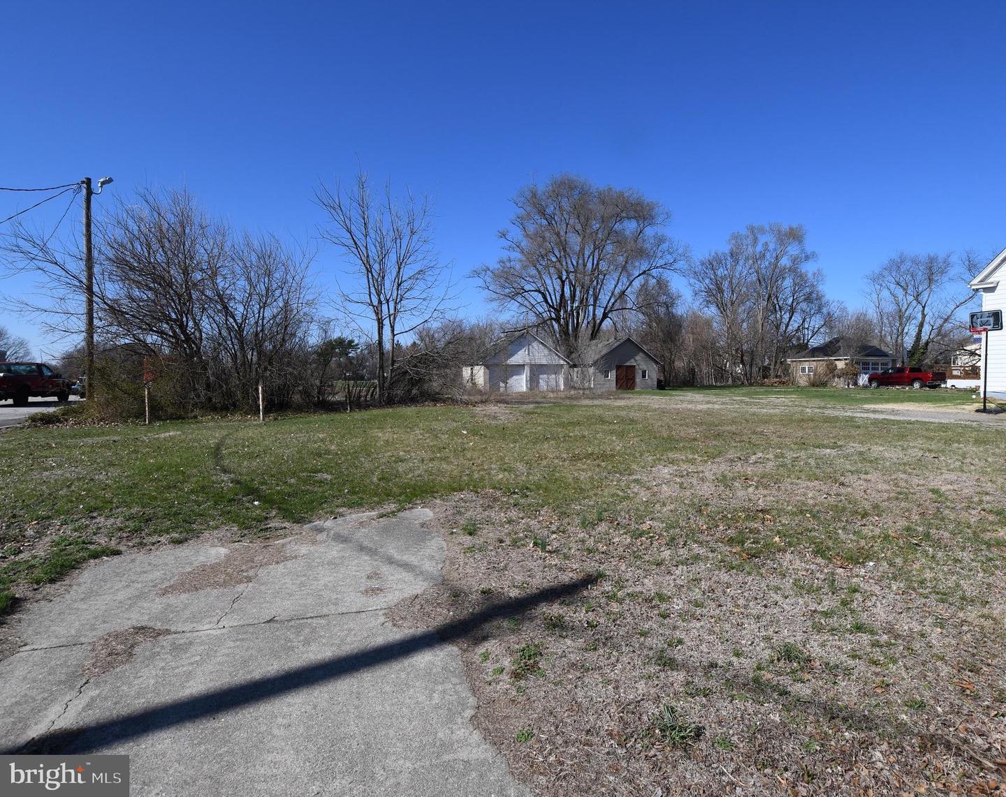 26 W Mill St Property Photo 1