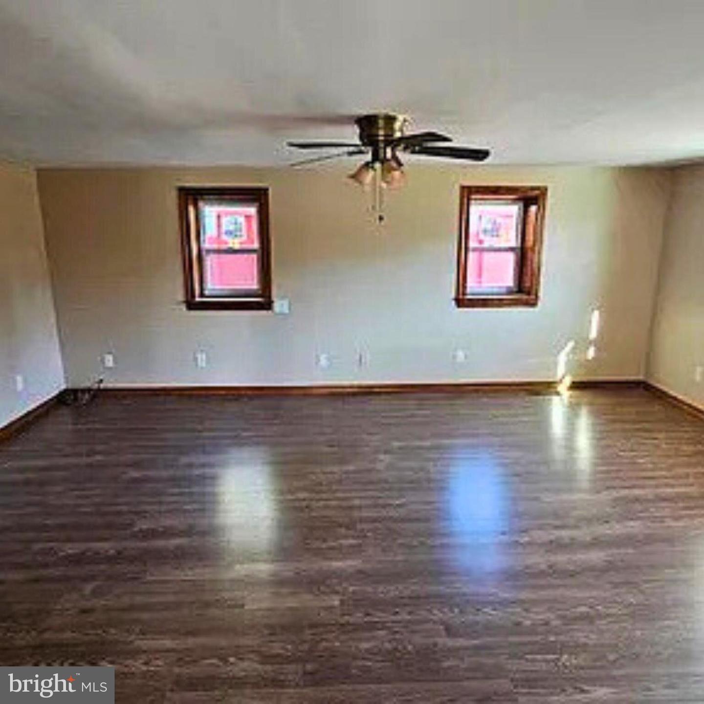 94 Buttonwood Ave Property Photo 5
