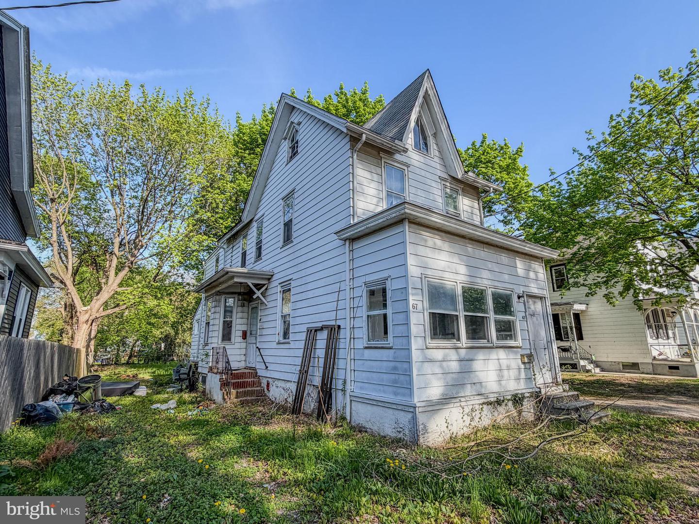 67 Walnut St Property Photo 2