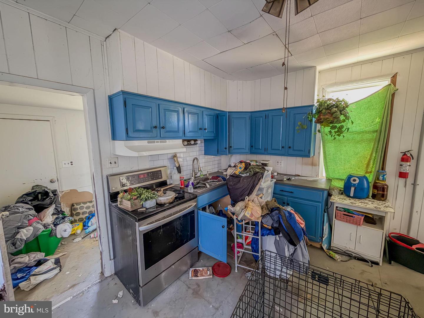 67 Walnut St Property Photo 5